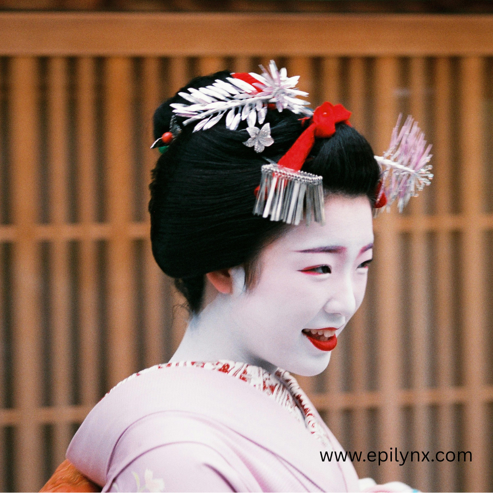 🎭 The Weirdest Makeup Trends in History (That Weirdly Worked)