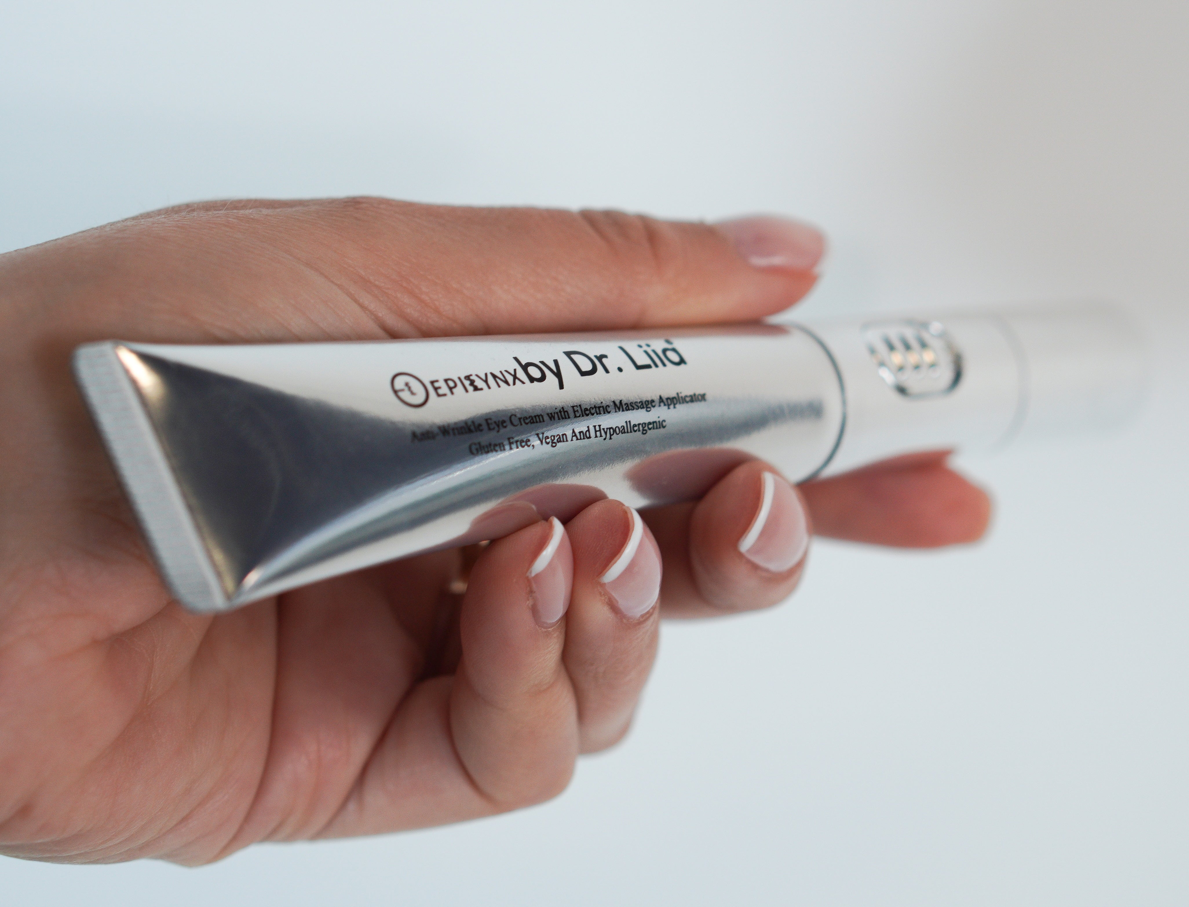 Say Goodbye to Puffy Eyes: Eye Cream for Sensitive Skin