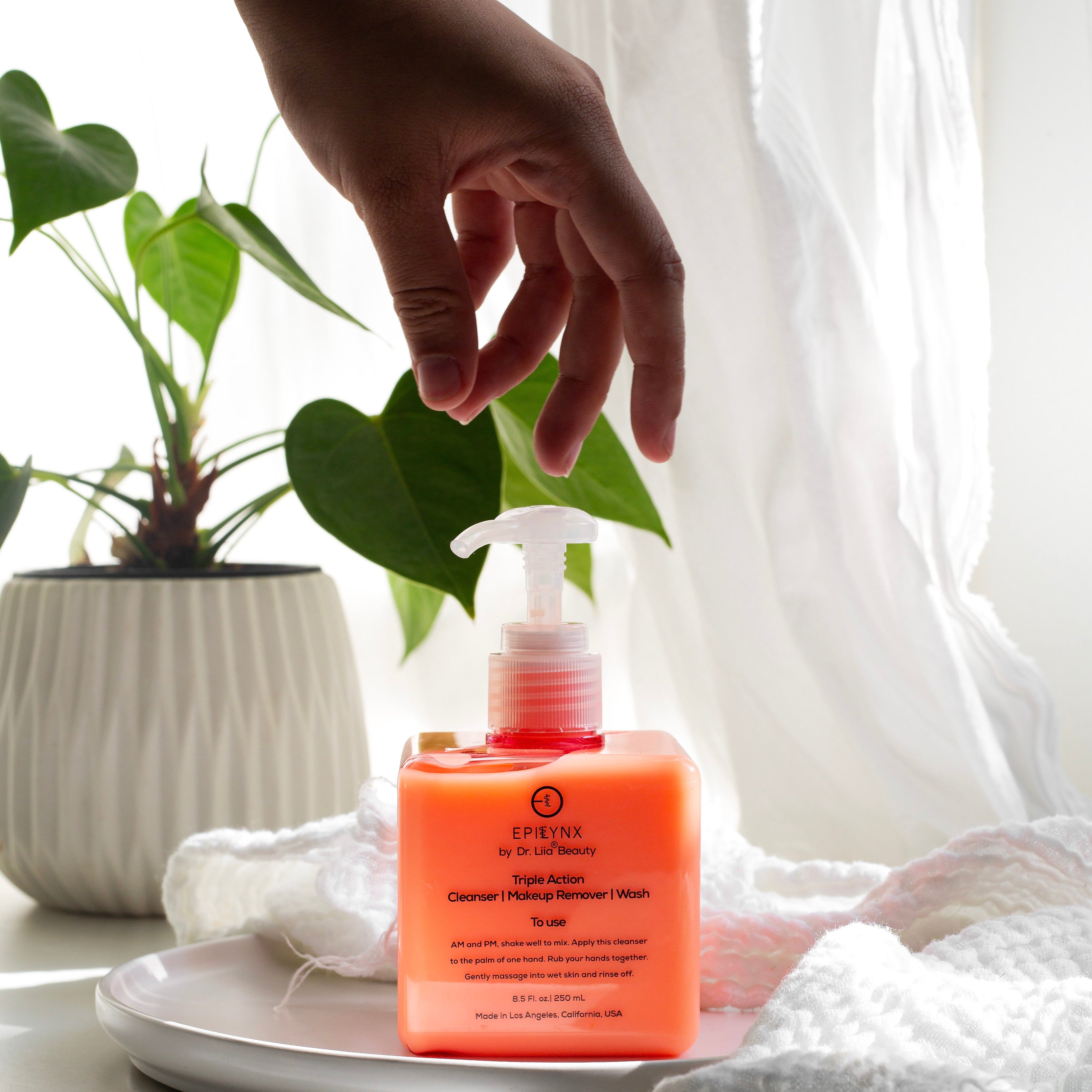 EpiLynx gentle cleanser used as part of a sensitive-skin routine