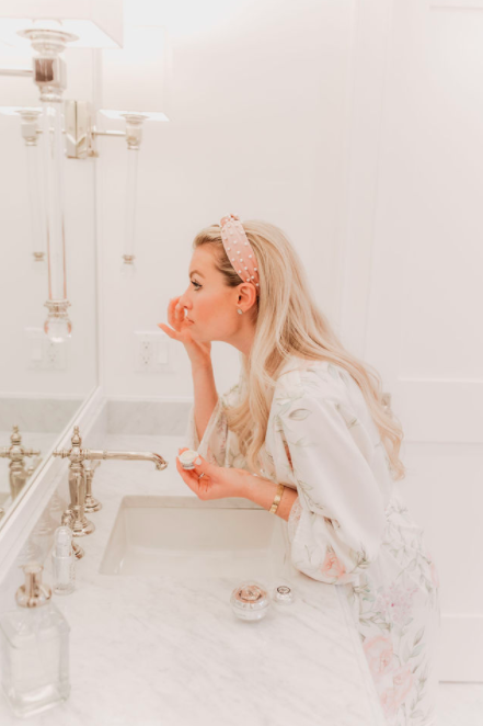 Gluten-Free, Hydrating Face Treatment - Reducing Wrinkles and Fine Lining