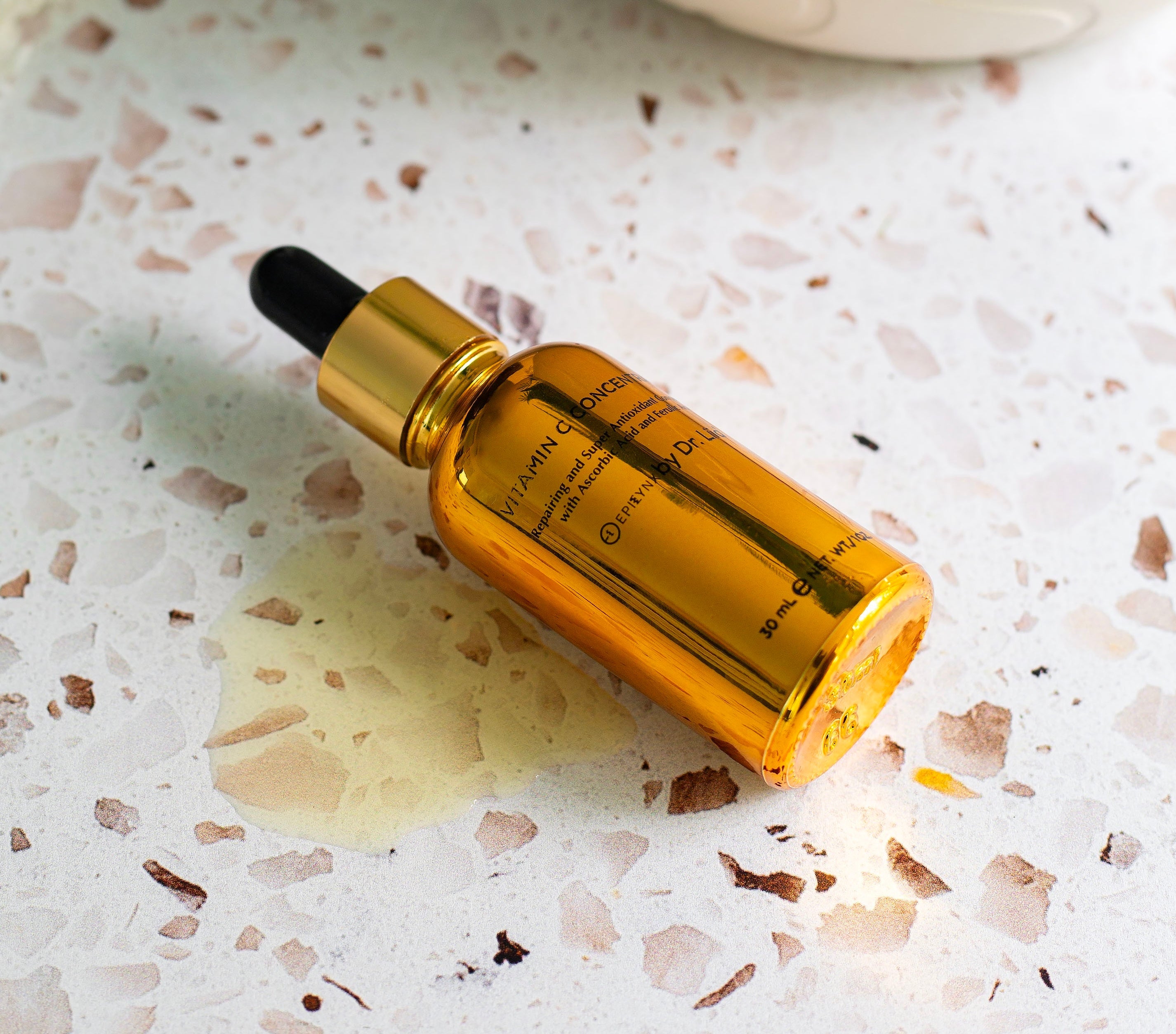 Vitamin C serum for brightening skin and reducing dark spots