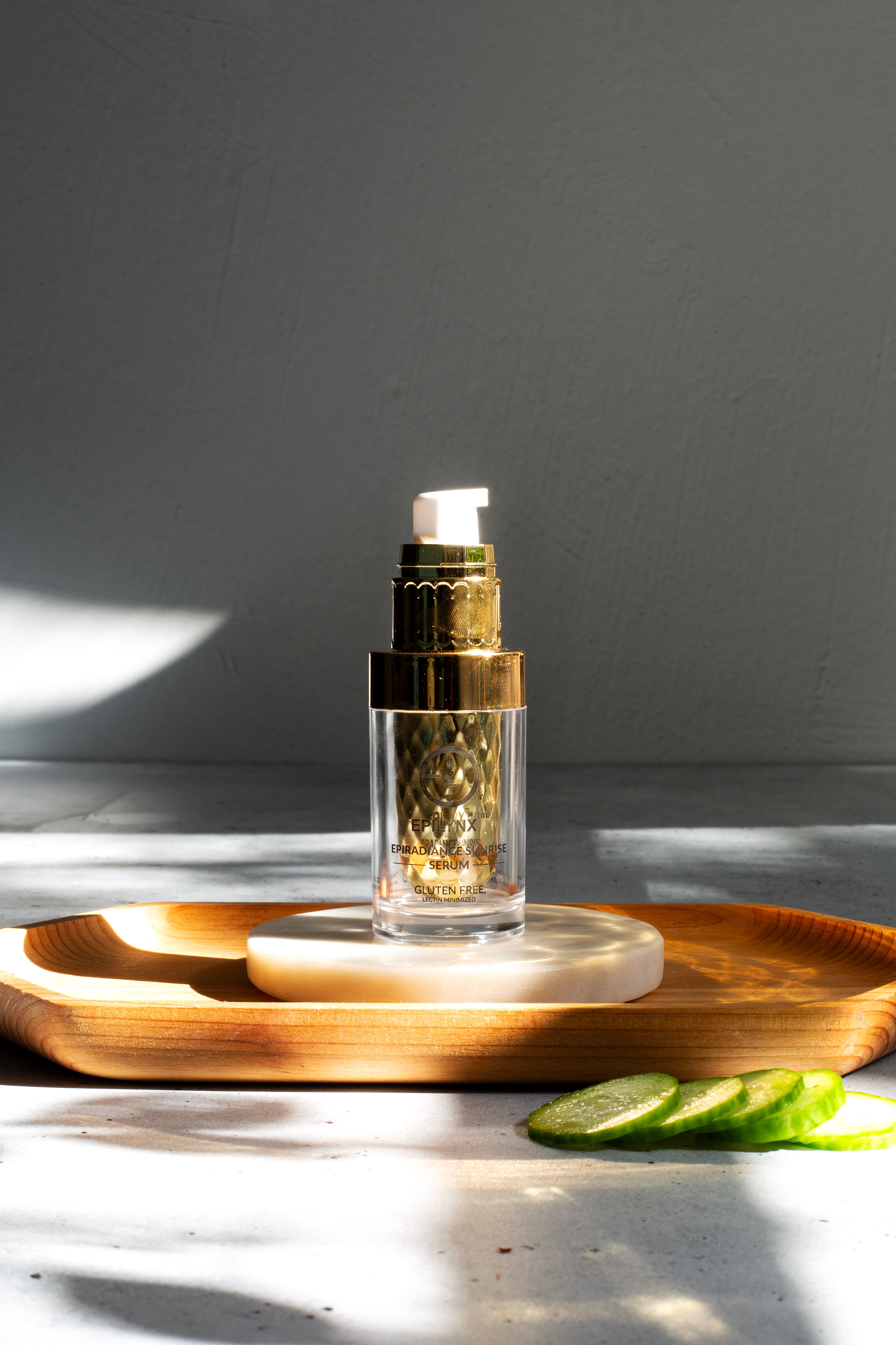 Gluten Free Vegan Face Hyaluronic Acid Firming Serum for Radiant Glow