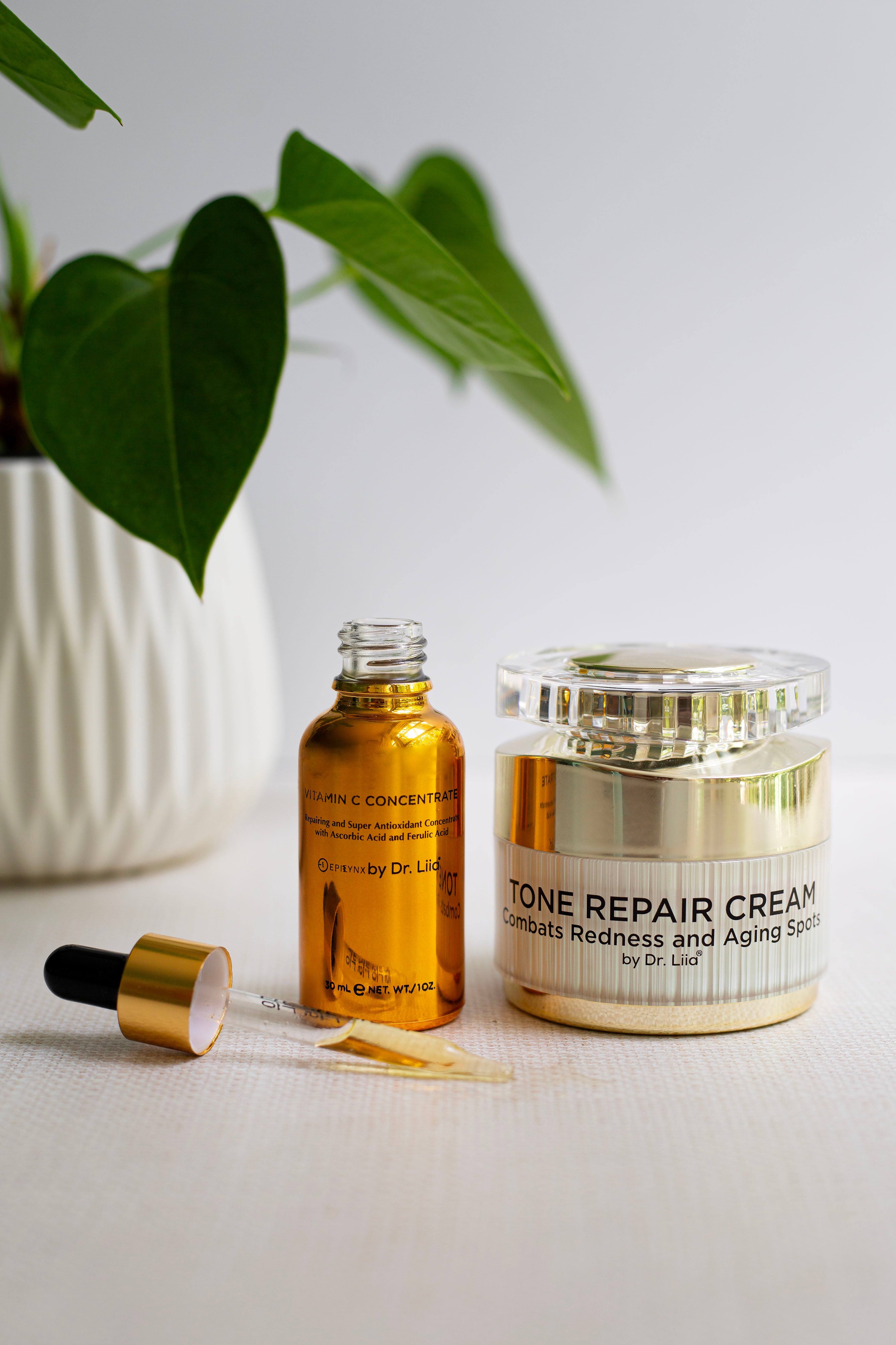 Skin Brightening Cream and Vitamin C Natural Face Moisturizer