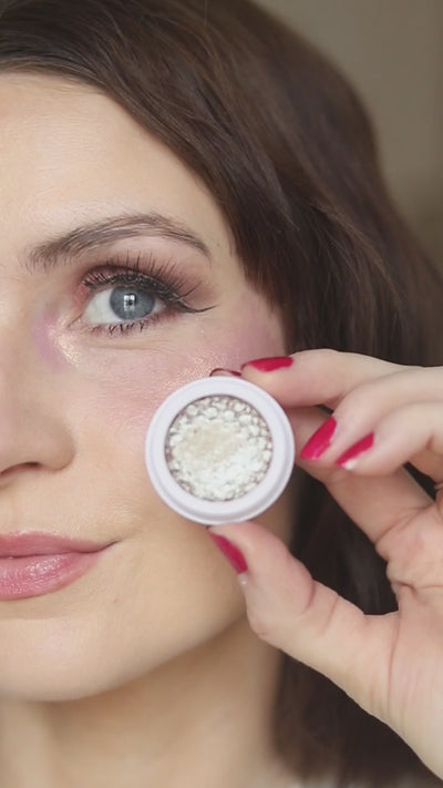 Video: swatching several EpiLynx gluten-free vegan eyeshadow shades