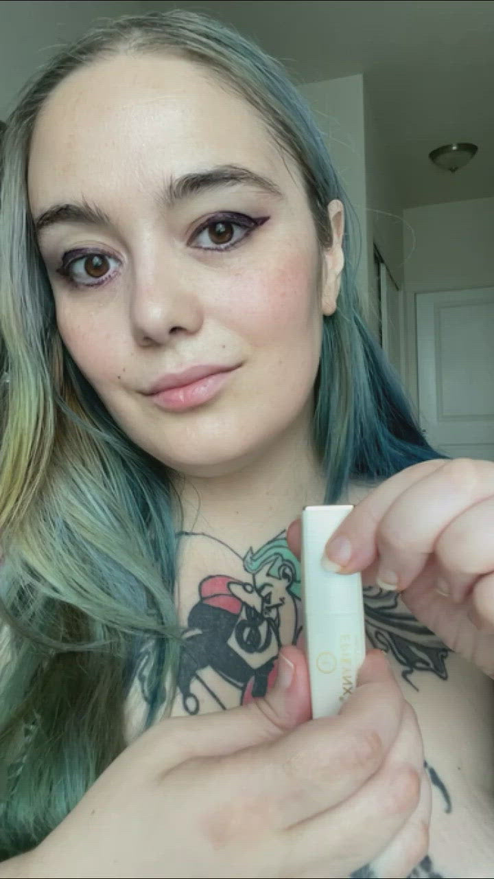 Gluten-Free, Hypoallergenic, Vegan, Matte Lipstick - Intense Hydration