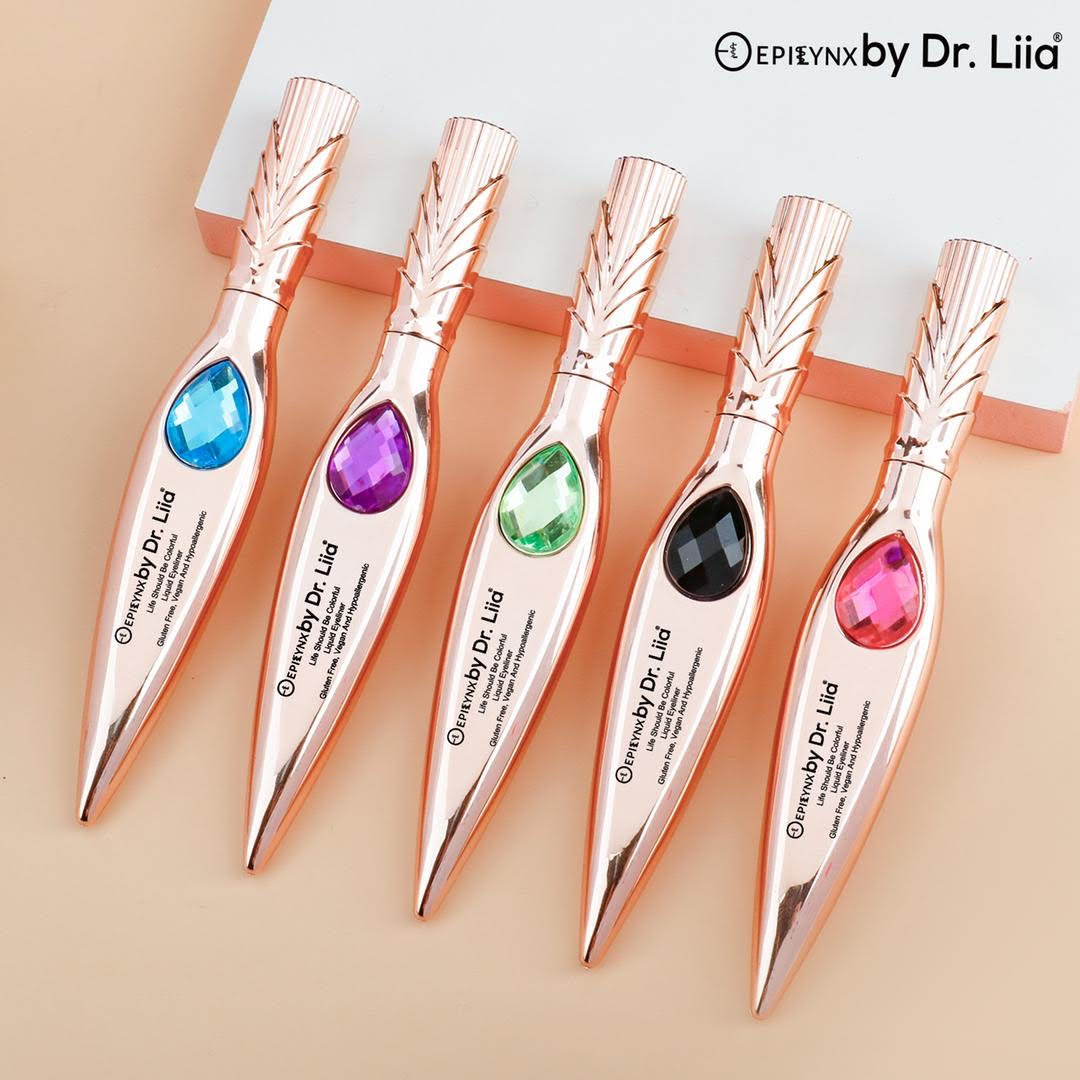 Long-Lasting Vegan Liquid Eyeliner - Waterproof & Smudge-Proof